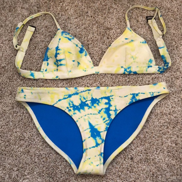 Triangl bathing suit - Picture 1 of 4